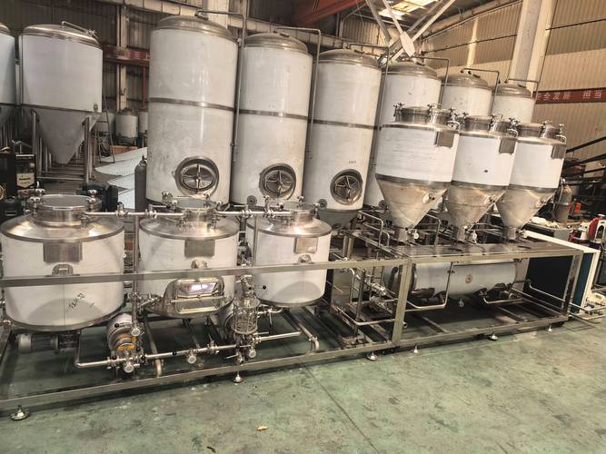 平邑数控啤酒设备多少钱一套？新手开精酿酒吧能直接上手吗